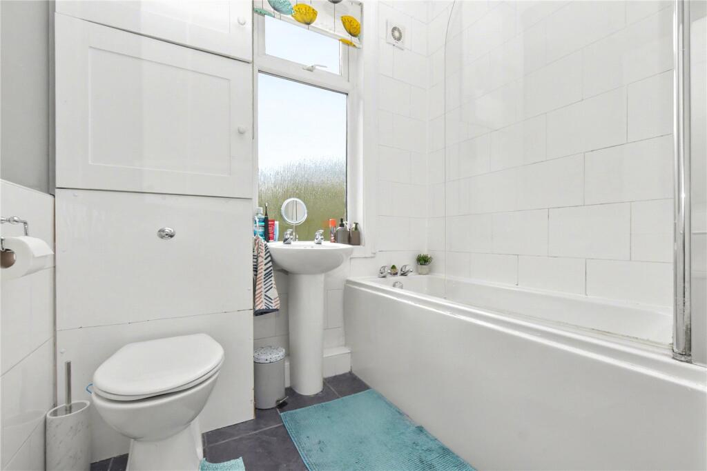 Vicarage View, Leeds - More