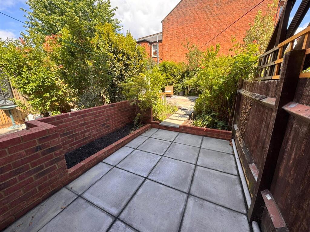 2 bedroom terraced house for rent