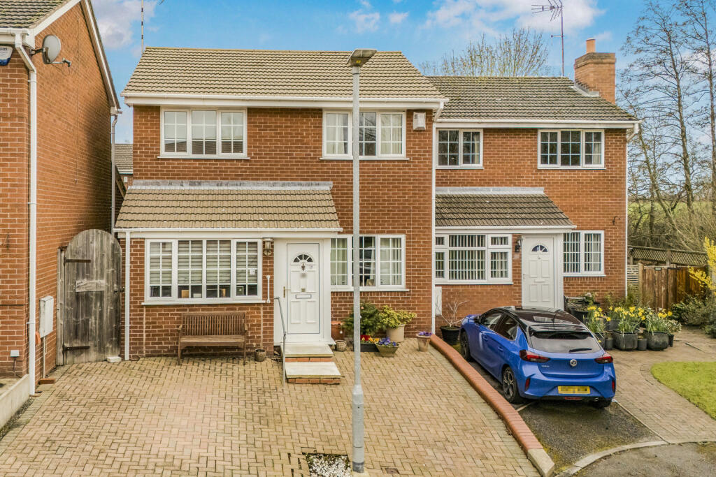 Main image of property: Selkirk Drive, Holmes Chapel, Crewe, Cheshire, CW4