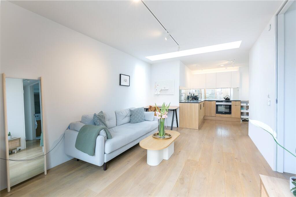 Apartment in London, Paddington - More