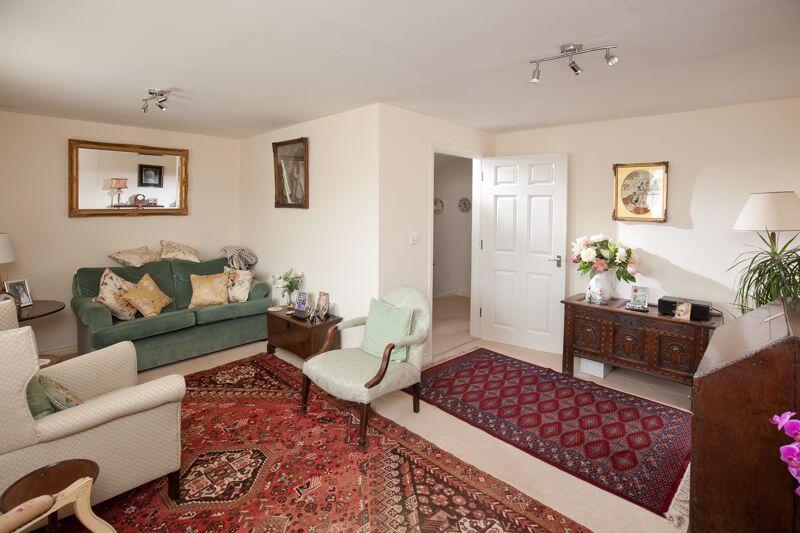 Greenacre Way, Shaftesbury photo 2