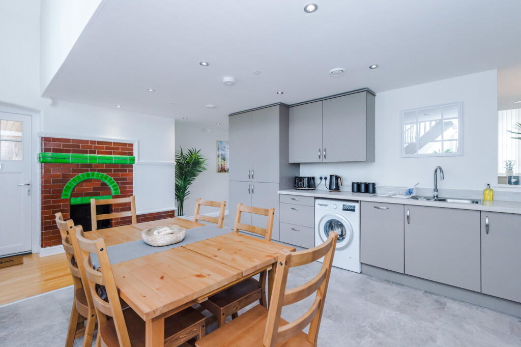 House in Derbyshire Dales, Darley Dale - View 5