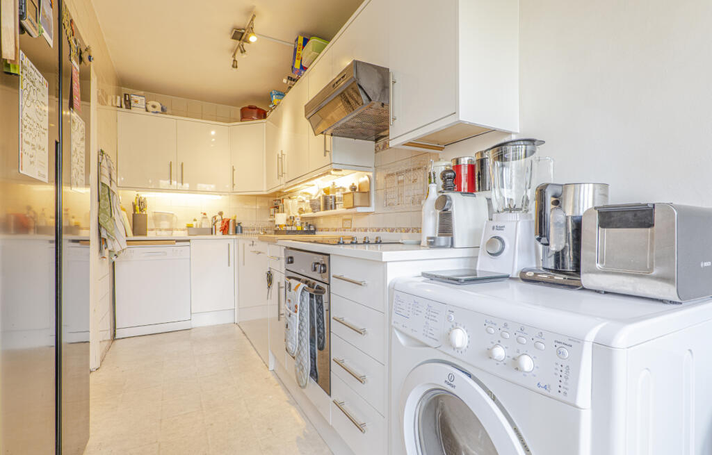 Apartment in London - View 5