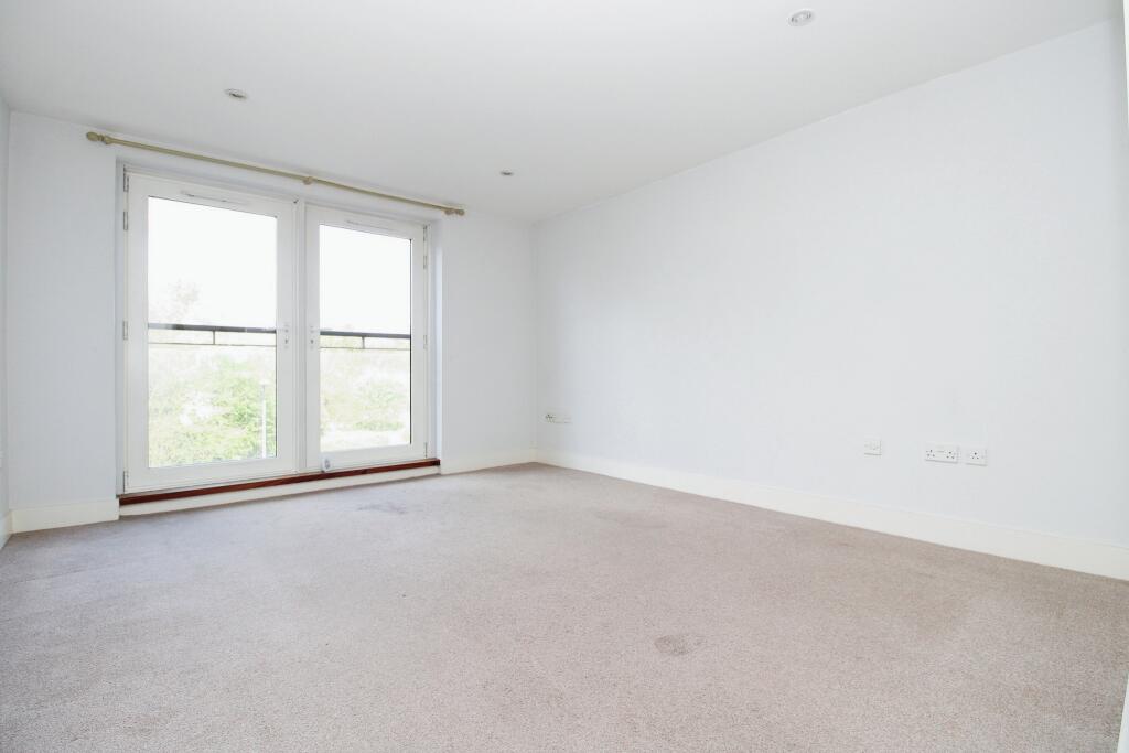 Apartment in Cardiff - View 2