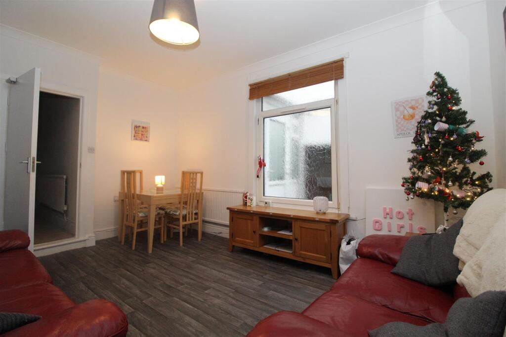 House in Cardiff, The Colonies, Gabalfa - View 5