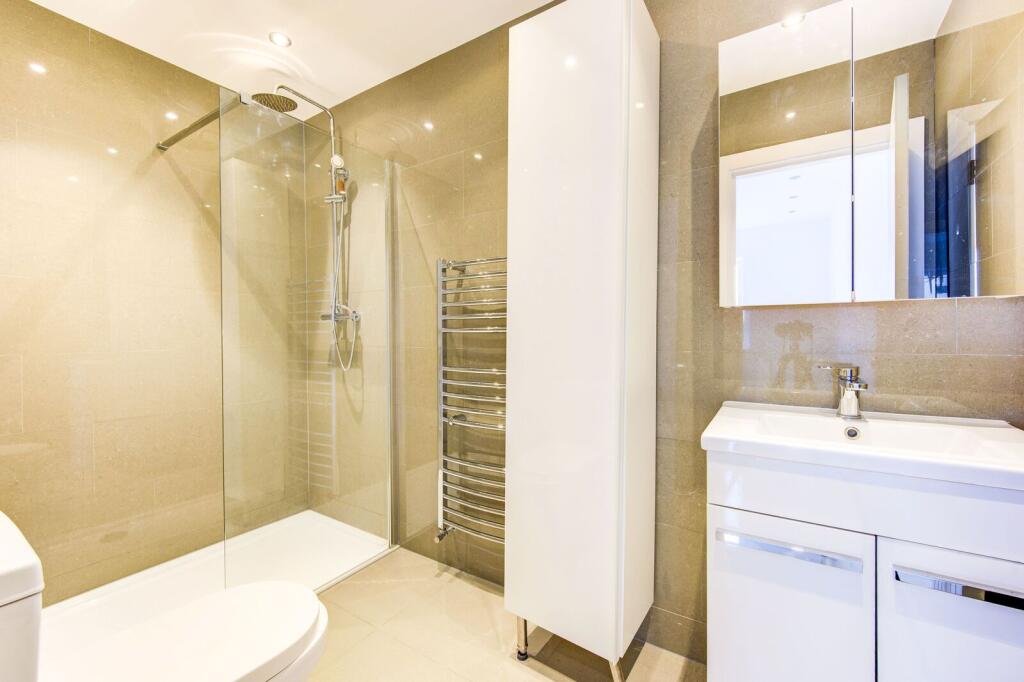 Apartment in London - More