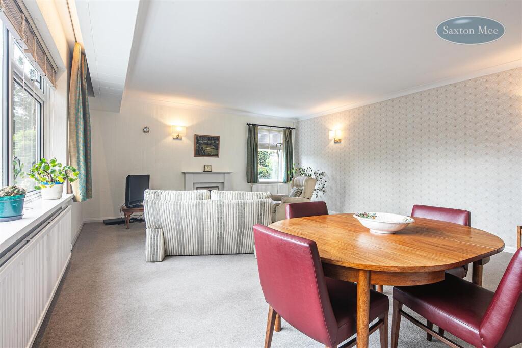 Apartment in Sheffield, South Yorkshire - View 4