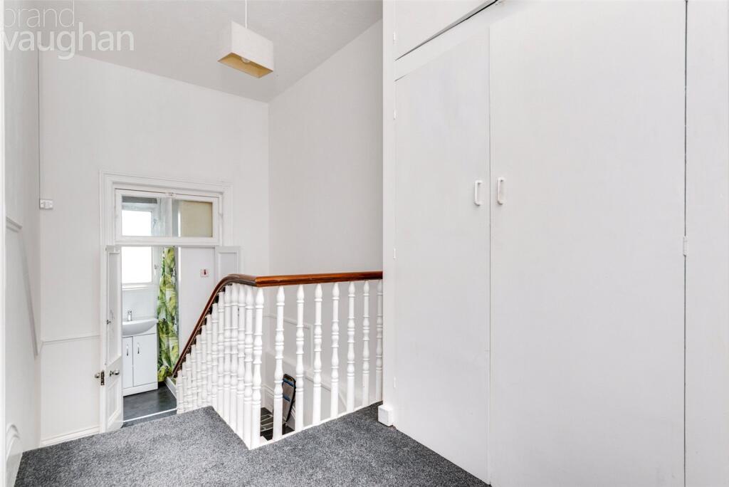 Apartment in Brighton - View 4