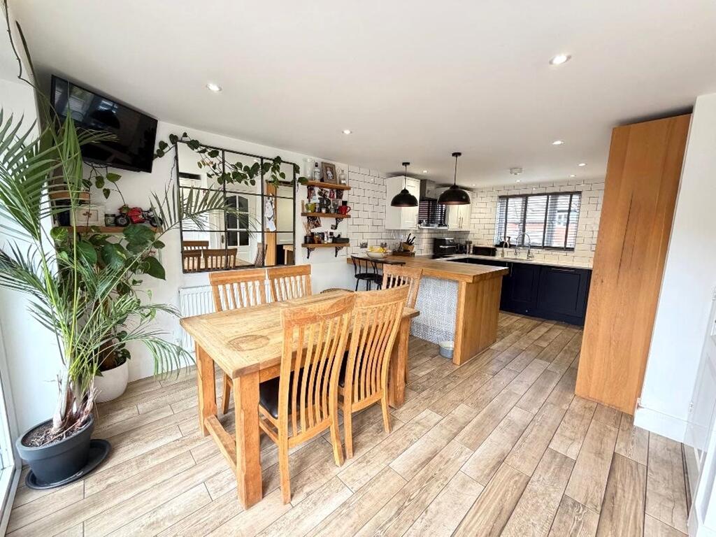 House in East Devon, Littletown, Honiton - View 2