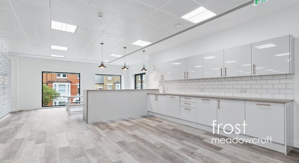 Kings House Hammersmith Rd W6 office to let 19.jpg