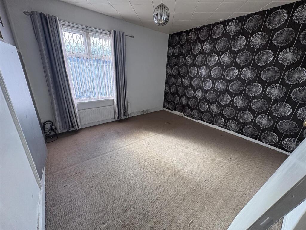 First Street, Low Moor, Bradford photo 5