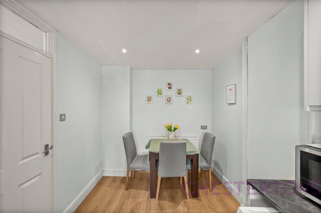 2 bedroom maisonette for rent
