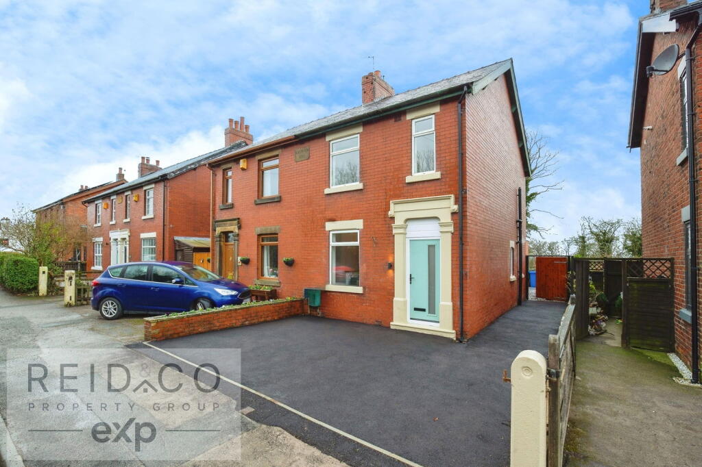 Main image of property: Garstang Road, Barton, Preston, PR3 5AB