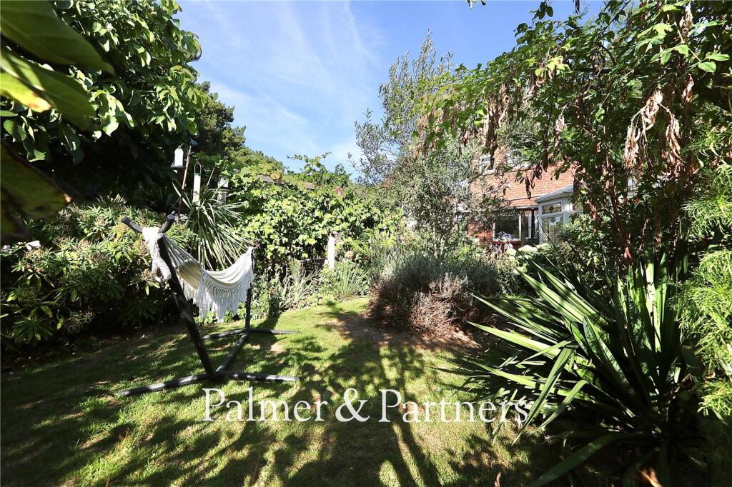 Childers Close, Shotley Gate, Ipswich, Suffolk, IP9 photo 2