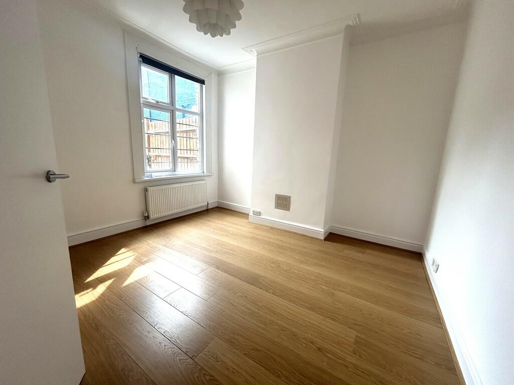 House in London - View 4