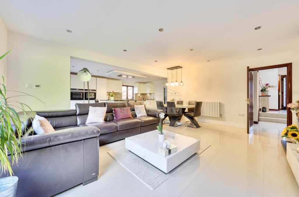 House in Harrow - More