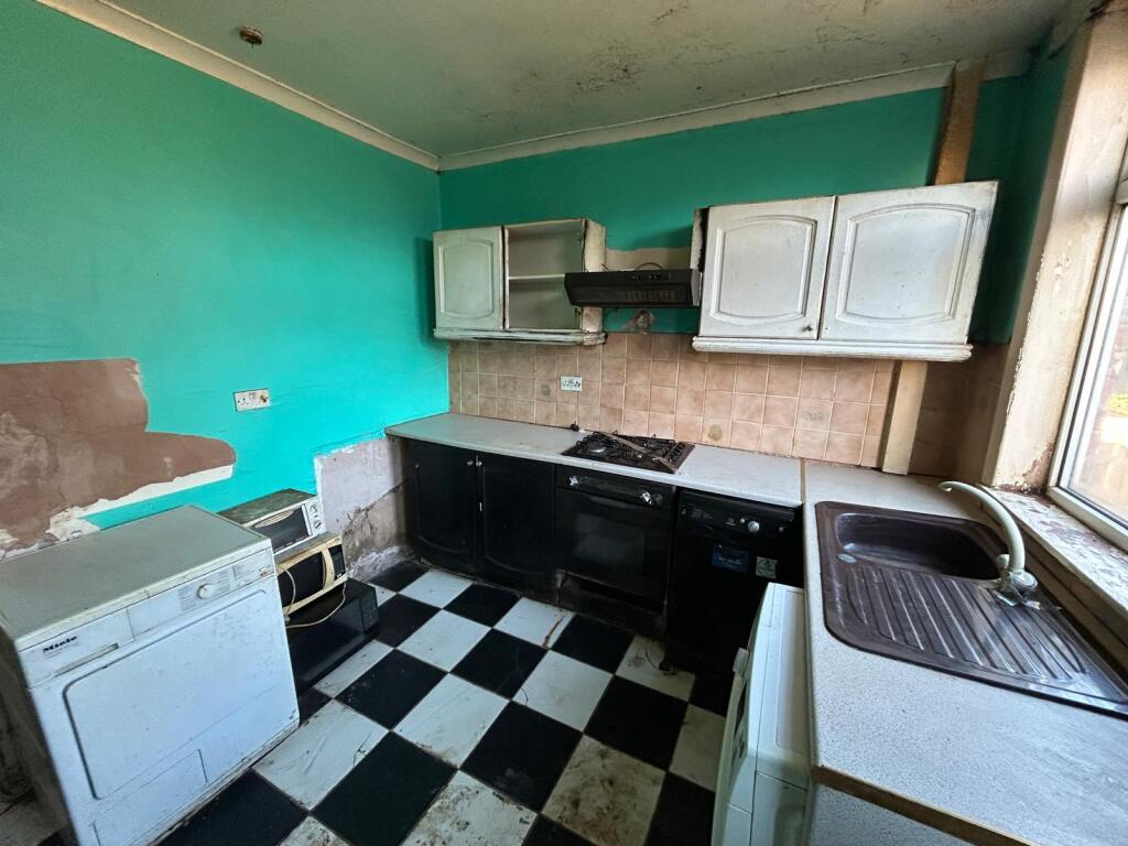 9 Alfred Street, Royston, Barnsley S71 4DP photo 2