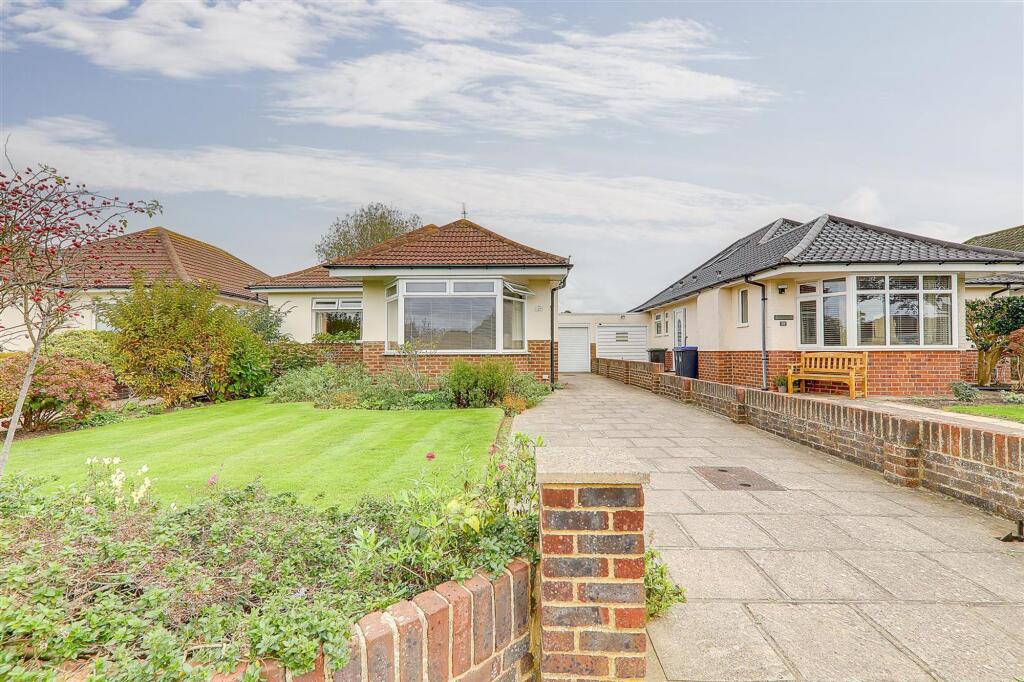 3-bed house on Rudgwick Avenue, Goring-By-Sea, BN12, £485,000