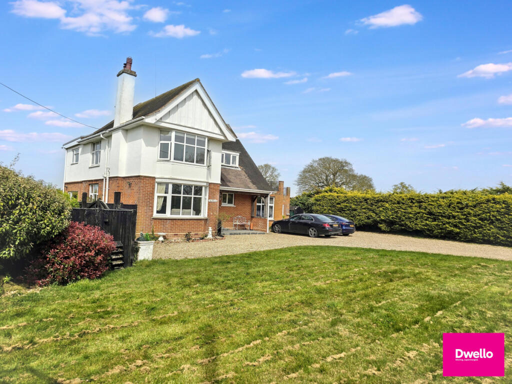 Main image of property: Harwich Road, Harwich, CO12 5