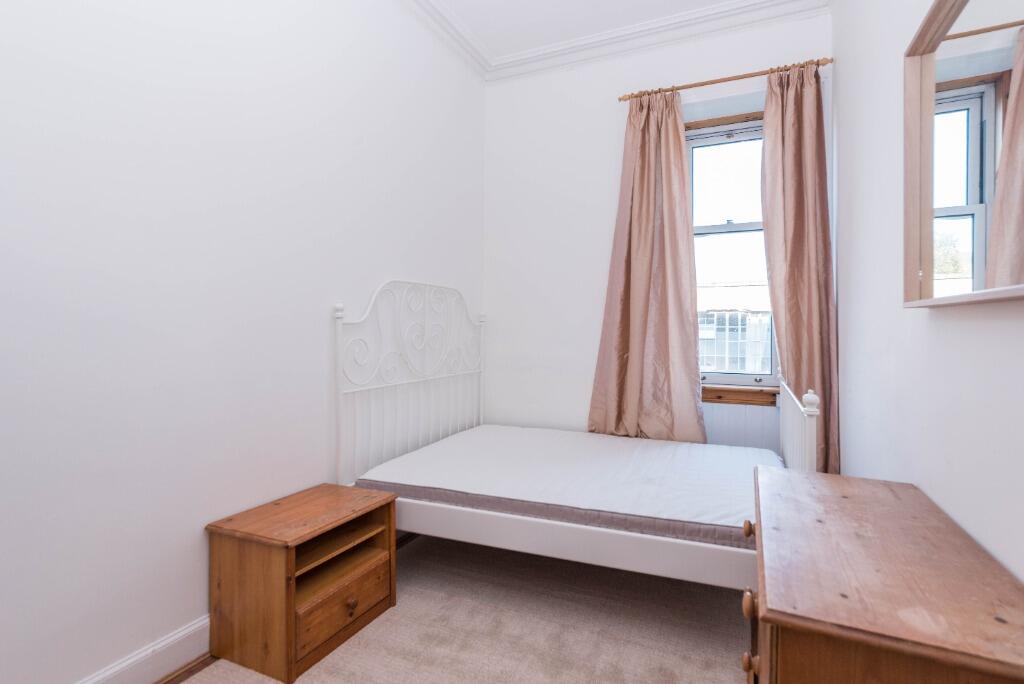 Apartment in Edinburgh - View 4