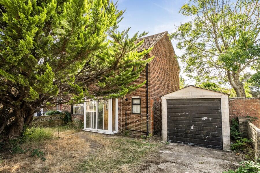 Main image of property: Kempton Avenue, Northolt, UB5 4HG