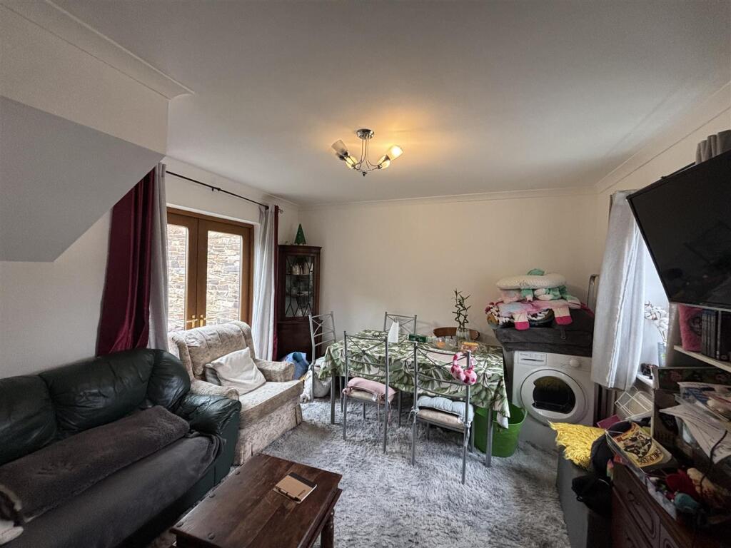 House in Threemilestone, Truro, Kenwyn - View 3
