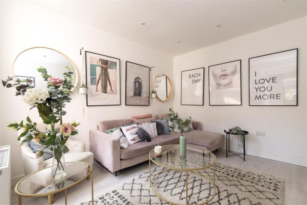 Main image of property: Teversal Avenue, NG7