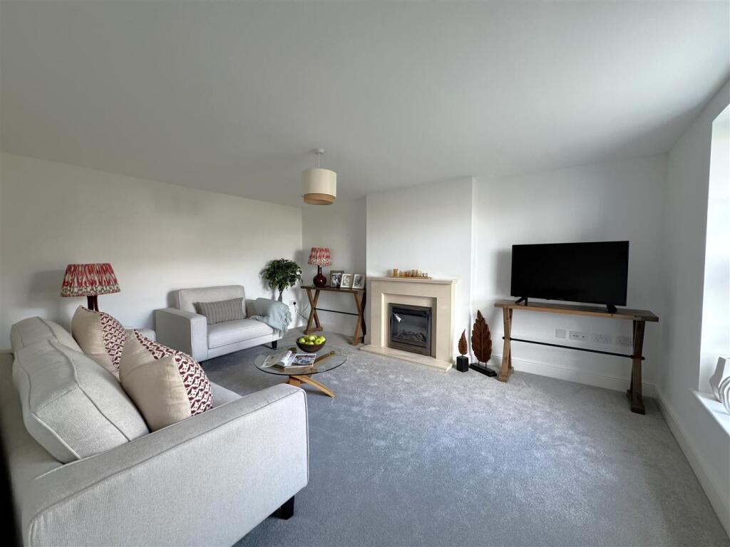 129, Ridge Lane, Chesil Reach, Chickerell photo 3