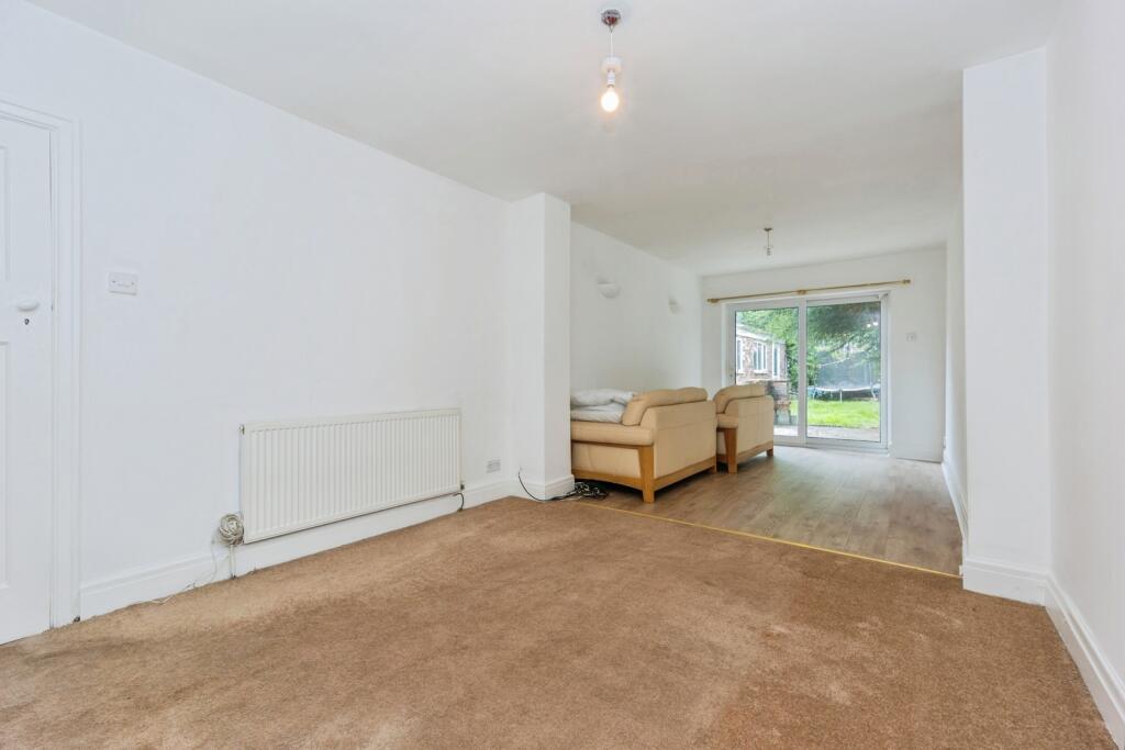 Wynyard Close, Sale, Greater Manchester, M33 photo 4