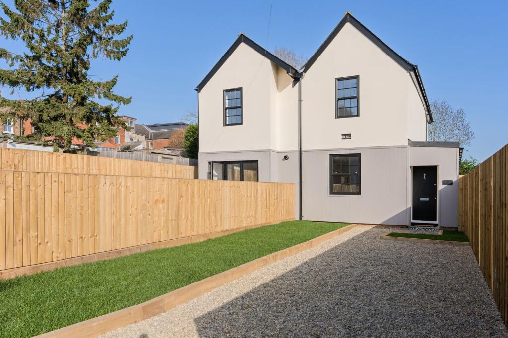 Main image of property: Crossing Road, Epping, CM16