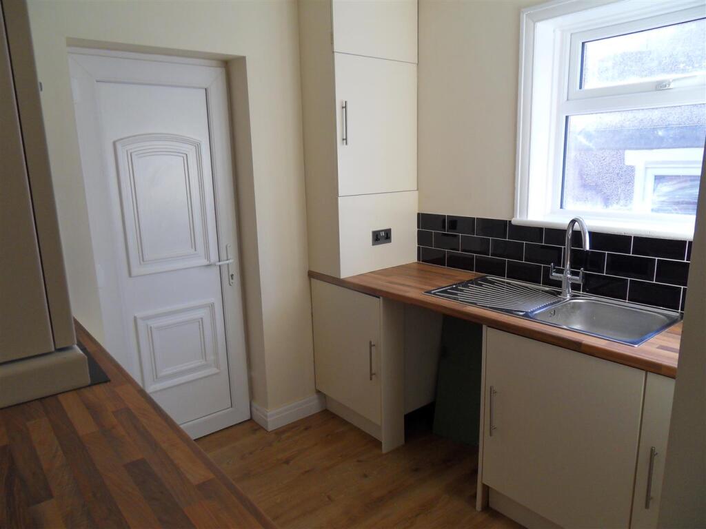 House in Bradford - View 5