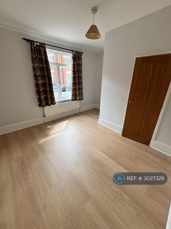 House in Northampton, Semilong - View 4