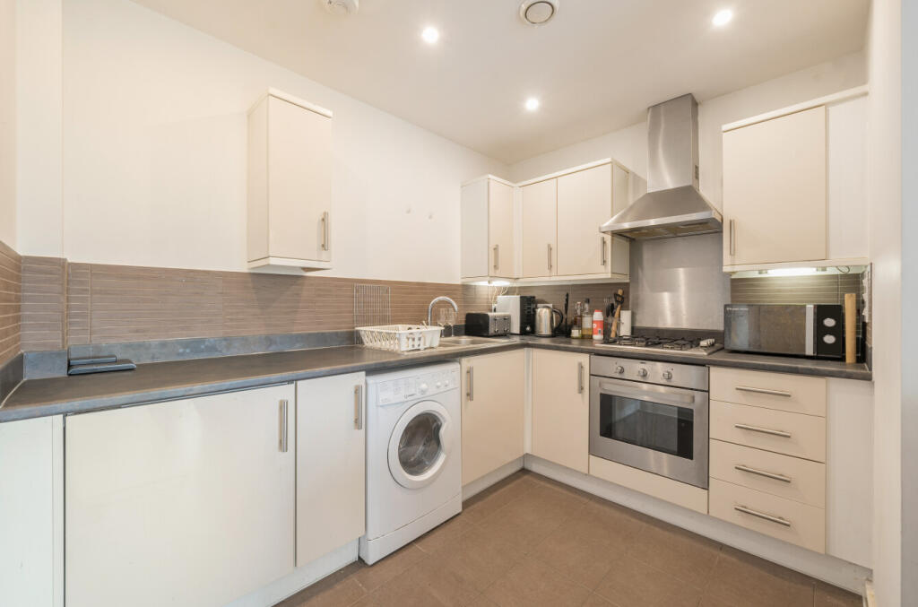 Apartment in London - View 6