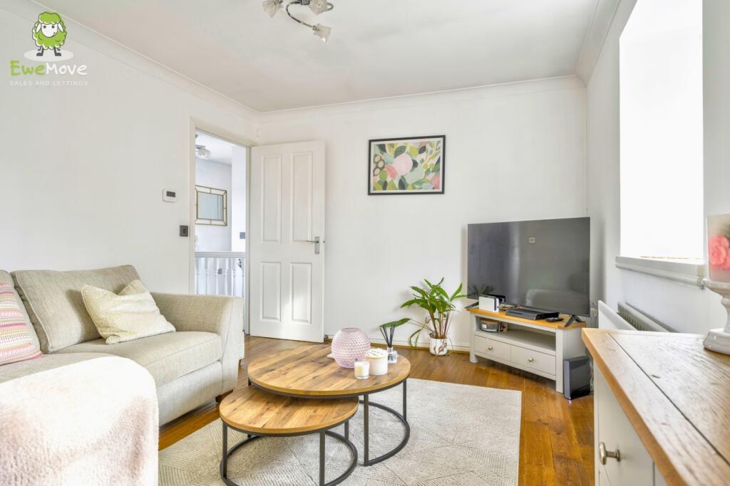 House in Blunsdon St Andrew, Taw Hill, Haydon Wick - View 5