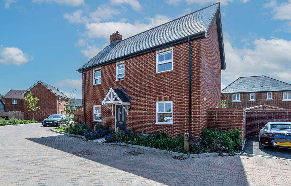 Main image of property: Mallard Close, Fordingbridge