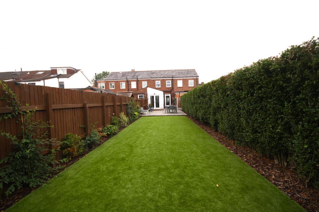 Middlewood Road, Aughton, Ormskirk photo 2