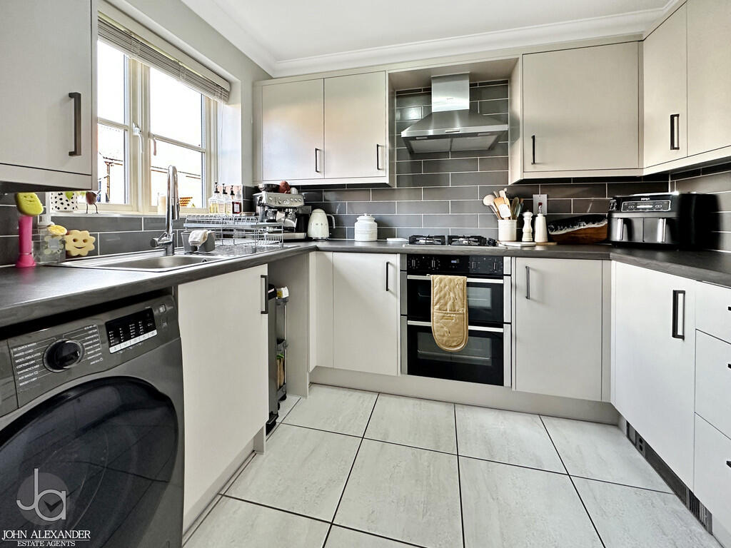 Middleton Mews, Brightlingsea photo 3