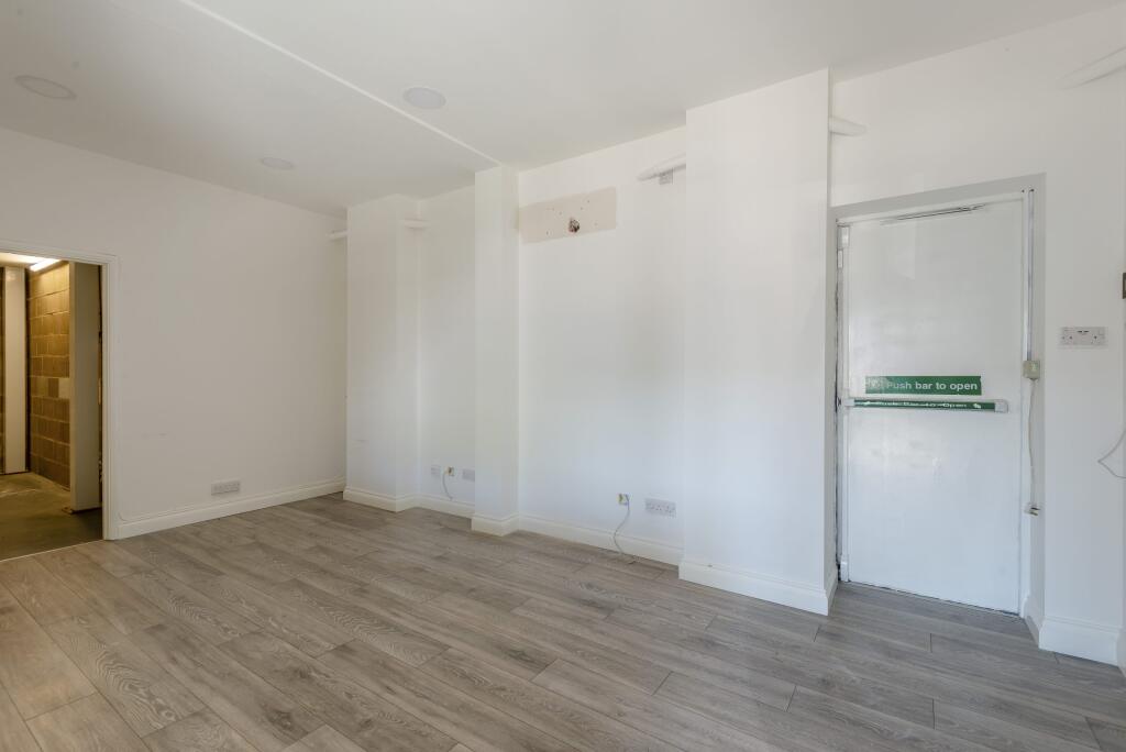 Gallery Image #9 for gbheyb01 - Heybridge Way - 2593
