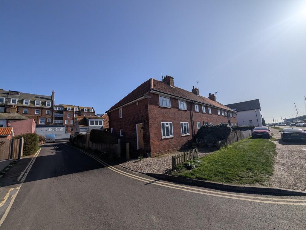 Main image of property: High Street, Aldeburgh, IP15