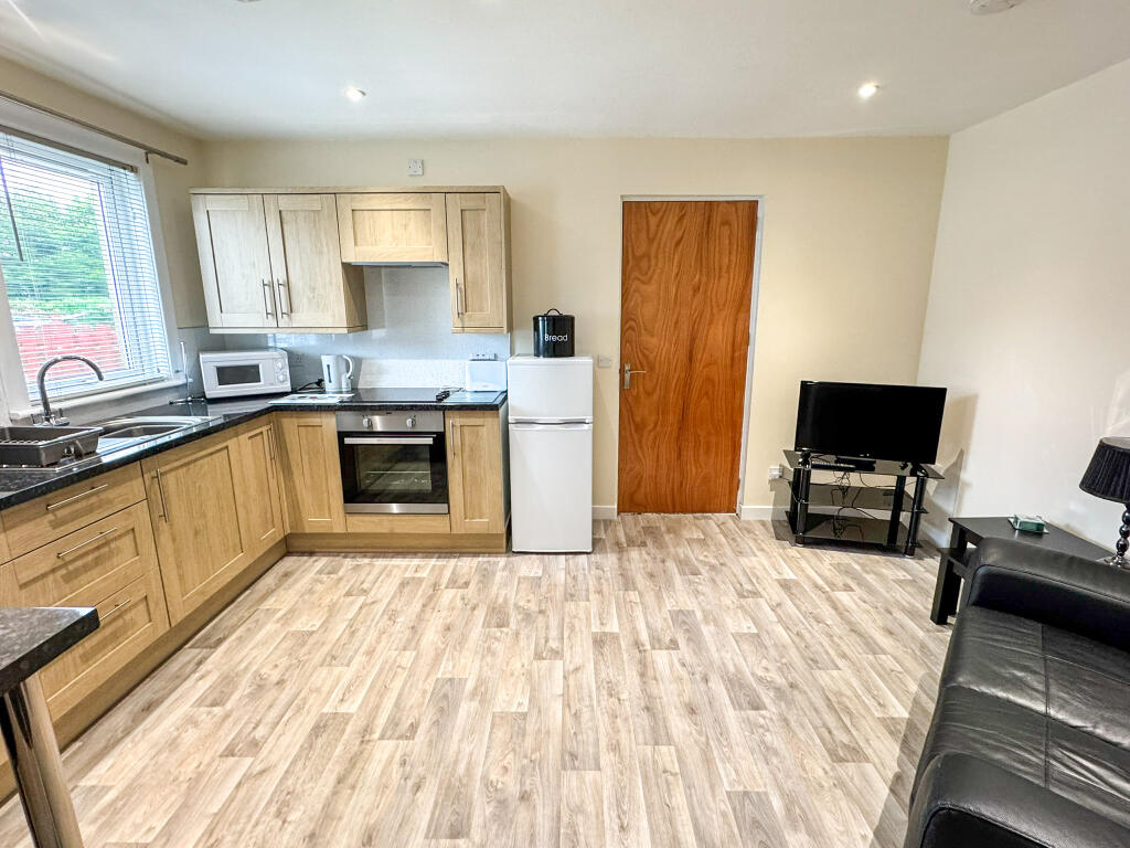 14 Moss Park, Stornoway, Isle of Lewis HS1 2UZ photo 4