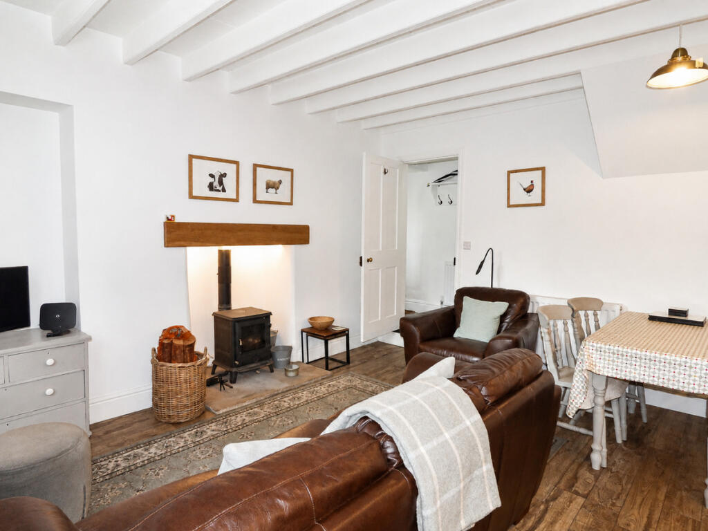 House in West Burton, Burton-cum-Walden - View 4