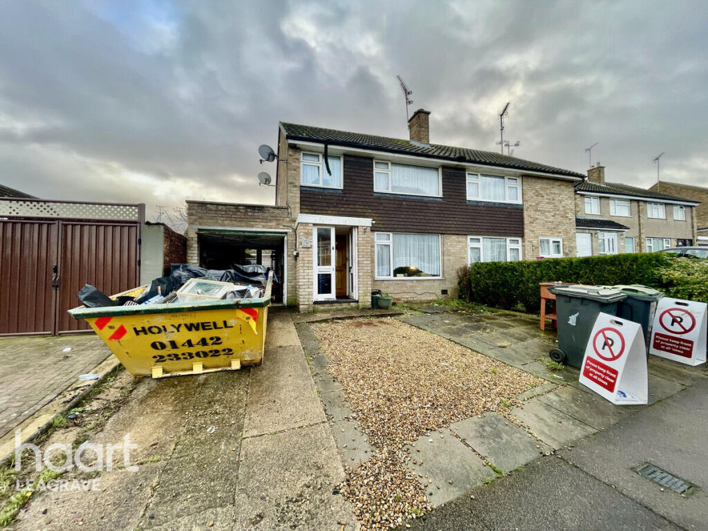 3-bed semi-detached on Sudbury Road, Luton, £290,000