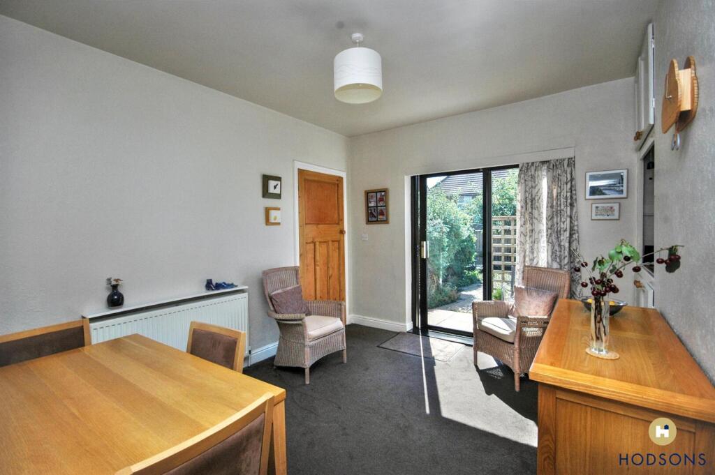 House in Wakefield - View 4