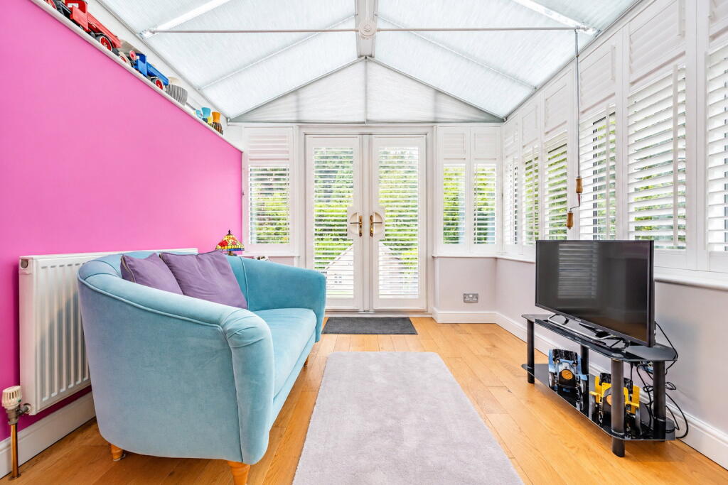 House in Tunbridge Wells, Kent - More
