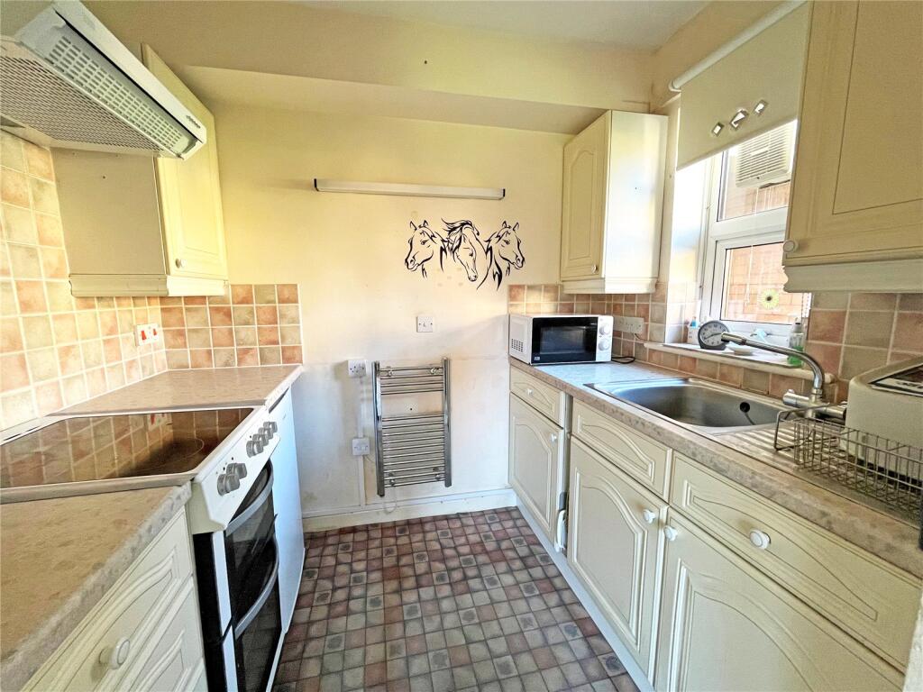 Apartment in Southampton - View 3