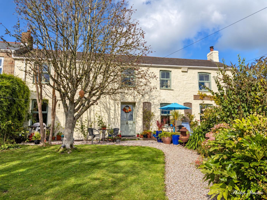 4-bed terraced on Foxes Row, Carharrack, Redruth, £435,000