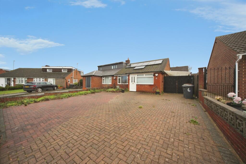 Main image of property: Braceby Close, Luton