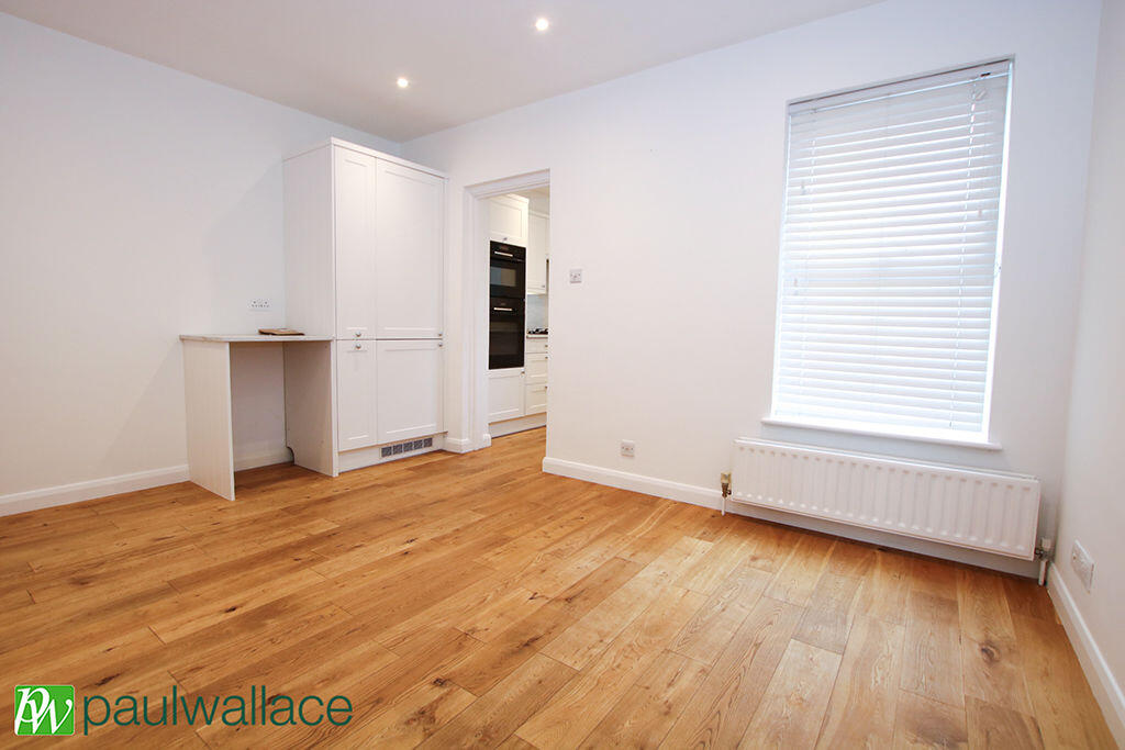 House in Enfield - View 3