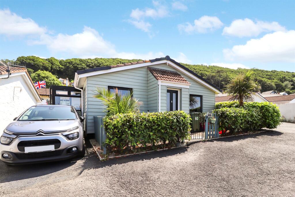 2-bed bungalow on 504, Kingsley Park, Westward Ho, Bideford, Devon, EX39, £220,000