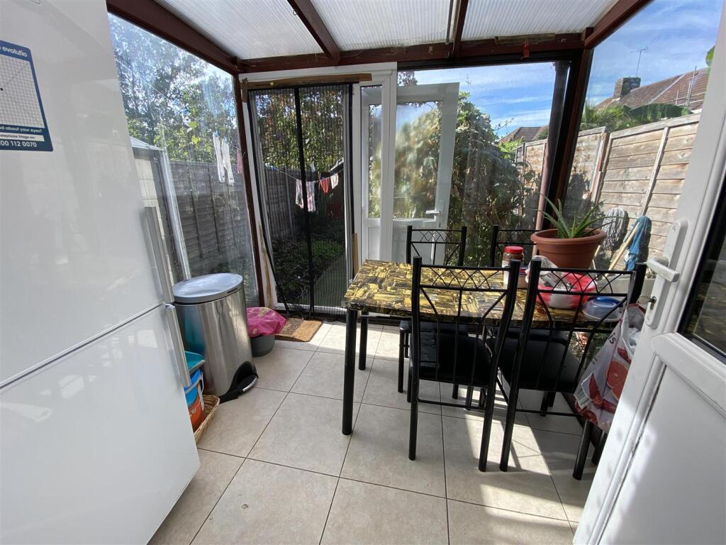House in Dagenham, Scrattons Farm - More